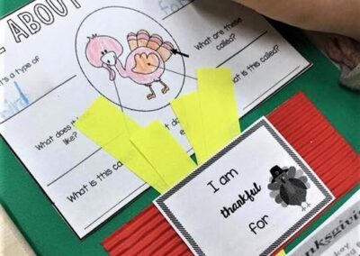 B CLASS: Thanksgiving Lapbook.