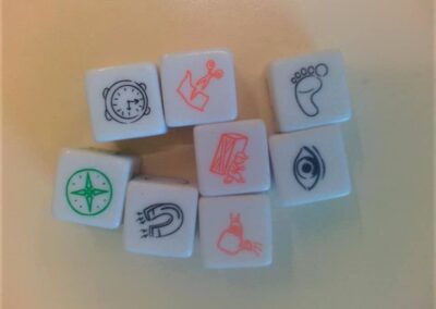 STORY CUBES.